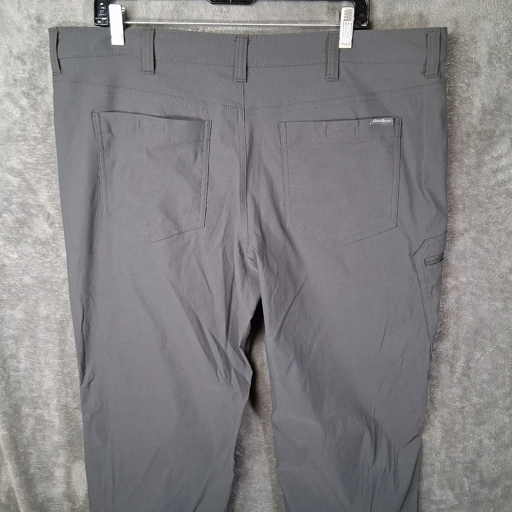 Eddie Bauer Rainier Cargo Pants Men Size 38x32 Gray Straight UPF DWR Fits 40x32